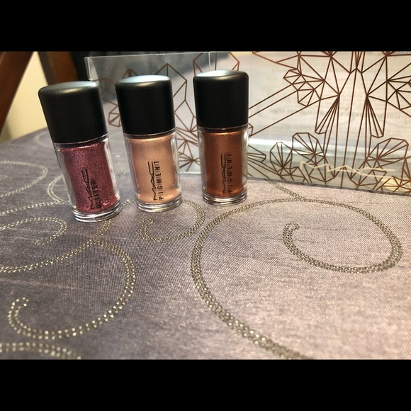 MAC - Snow Ball Pigment and Glitter Kit - Pink โฃ๏ธ - Picture 5 of 6